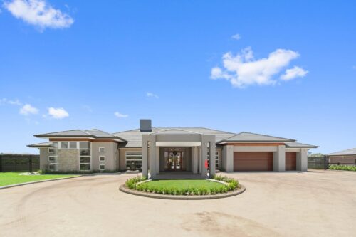 Cunningham Custom Homes - Custom build on a vacant block